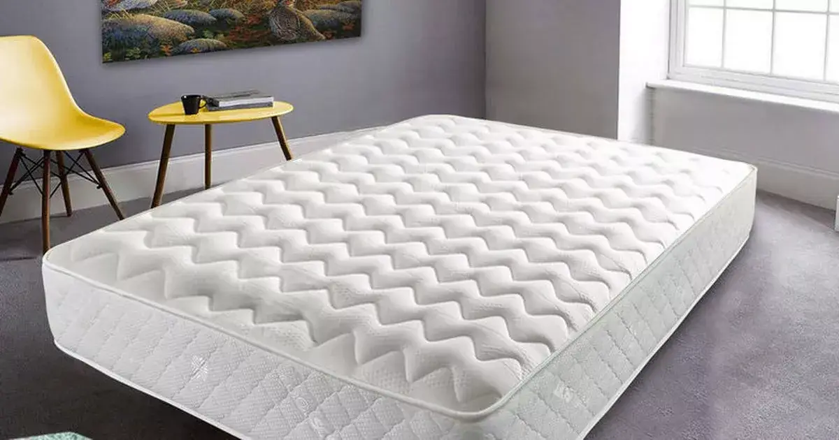 تشک نرم یا سفت برای دیسک کمر؟ پاسخ نهایی متخصصان به این سوال همیشگی تشک نرم یا سفت برای دیسک کمر